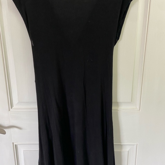 Black v neck tunic - Picture 2 of 3